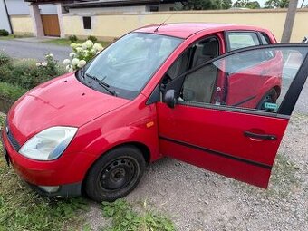 Ford fiesta 1.4 benzín bez koroze