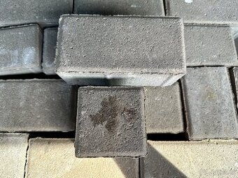 Zámková dlažba použitá 8cm, cca 9m2