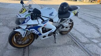 Cbr 929 rr - 1