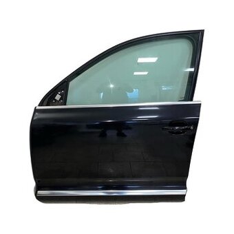 Levé přední dveře černá metalíza LC9Z VW Touareg 7L 2007