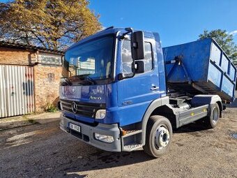 Mercedes atego, nosič kontejnerů