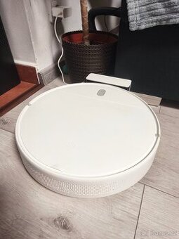 Robotický vysavač Xiaomi Mi Robot Vacuum Mop Essential