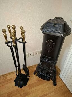 Litinová kamna - včetně krbové sady, viz. foto