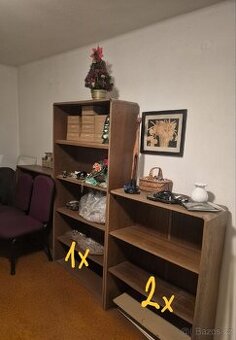 Policové skříně – 2× menší, 1× velká