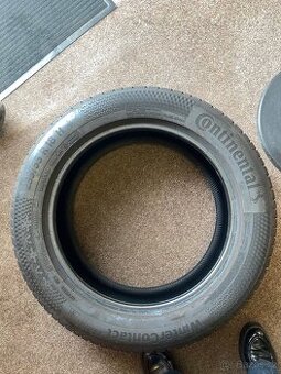 Zimní pneu Continental 235/55 R18 – sada 4 ks, výborný stav