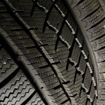 Zimní pneu 225/60 R17 103H XL Zeetex 7-7,5mm