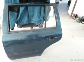 levé zadní dveře Octavia I