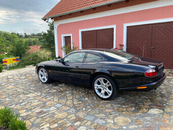Jaguar XK8