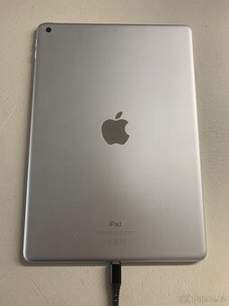 Apple iPad 9. 64GB
