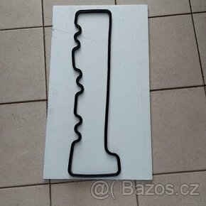 Mercedes W108,111,113 těsnění víka ventilů