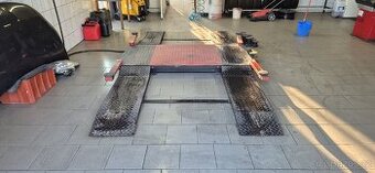 Pneuservisní přízdvih - nízko zdvižný zvedák