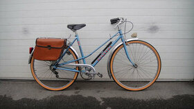 Peugeot 1981, dámské,  sv. modrá perleť