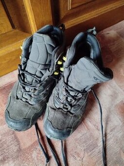 Kotníkové boty botasky Salomon 40