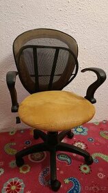 Otočná židle do pokoje či kanceláře