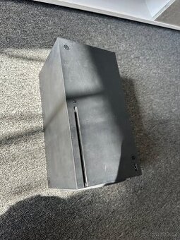 XBOX SERIES X + (OVLADAČ/LAN/HDMI/BATERKY)