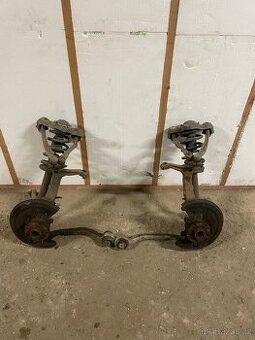Přední těhlice s tlumičema VW Passat b5.5