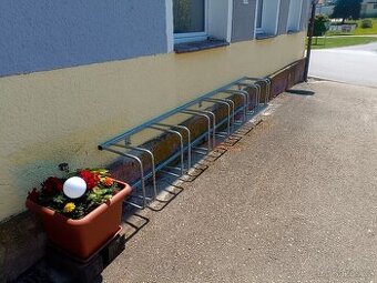 Stojan na kola