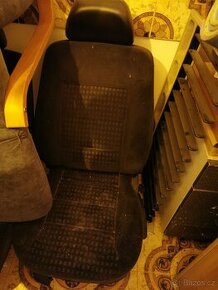 Přední sedačky pasat b5. 5