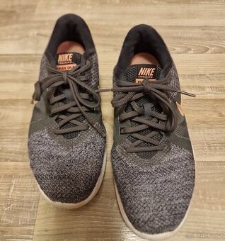 Boty NIKE velikost 37.5
