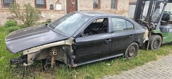 Škoda Octavia I liftback hatchback dveře kapota