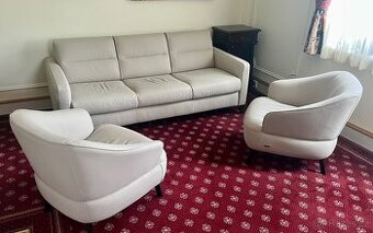 Prodám luxusní zánovní (1,5 roku starou) rozkládací koženou
