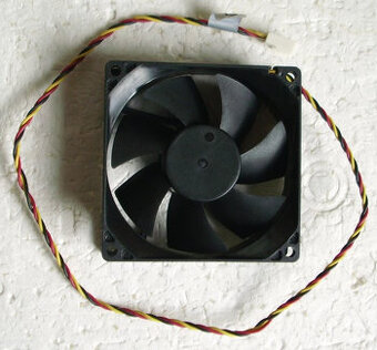 ventilátor Foxconn 80 mm