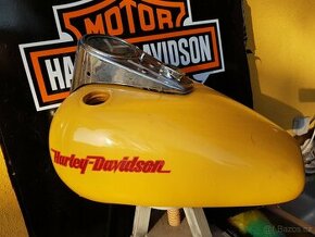 nádrž Harley-Davidson