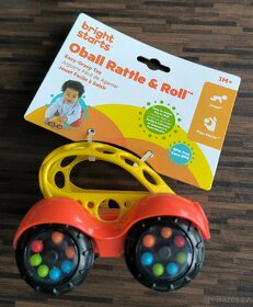 Bright Star Oball Rattle&Roll autíčko 3m+