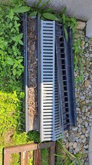 Odvodnovaci zlab 9metru