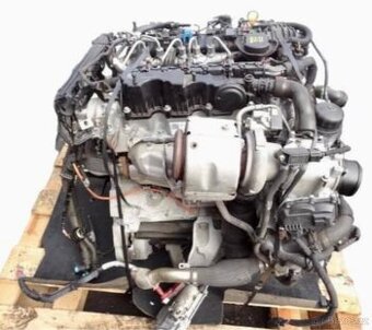 Poškozený motor Jaguar F-Pace 204DTD