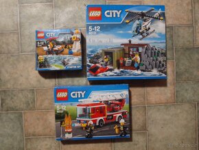 MODELY, KNIHY, STAVEBNICE LEGO, WALACHIA,... LEVNĚ