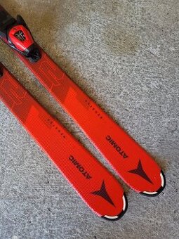 JUNIOR CARV. LYŽE ATOMIC REDSTER J2 - 130CM