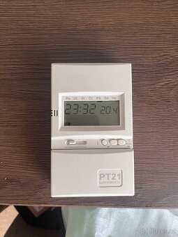 Pokojovy termostat PT21