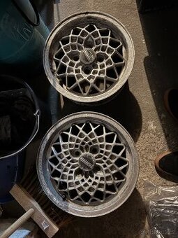 nahradni dily vw golf 2
