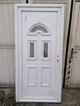 Plastové vchodové dveře nepoužité