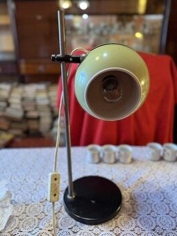 Ikonická retro stolní lampa – VEB Berlín