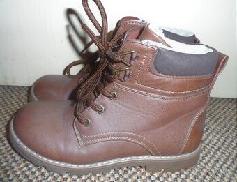 Kotníkové boty vel. 35