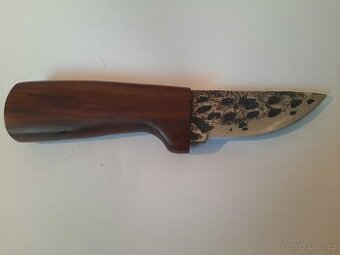 Kovaný pevný nůž 4