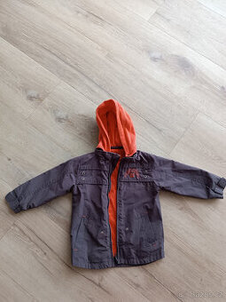 Lehká jarní bunda, velikost 86