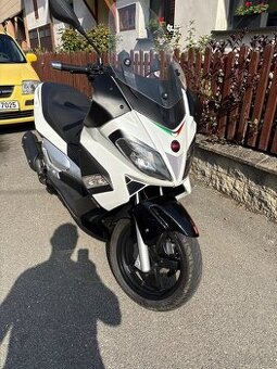 Aprilia sr max 125 11kw