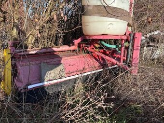 Zametací kartáč za malý traktor