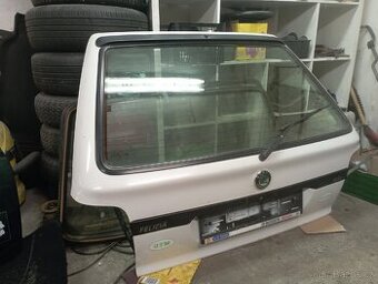 Škoda Felicia páté dveře kufru