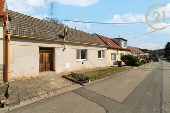 Prostorný rodinný dům k rekonstrukci v dosahu Brna