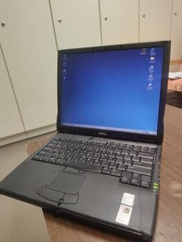 DELL Latitude veterán stáří 25 let