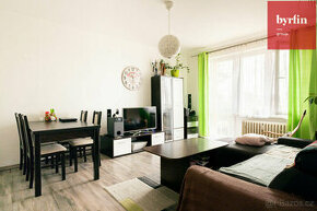 Prodej bytu 4+1 s balkónem Opava Komárov - 1
