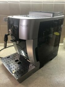 Automatický kávovar De'Longhi Magnifica S Smart ECAM