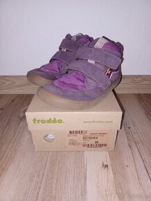 Froddo, Fare