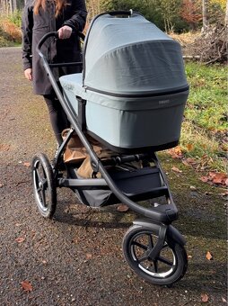 Korbička Thule Urban Glide 3 + autosedačka MaxiCosi