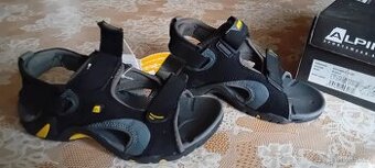 Zcela nové sandály Alpine pro