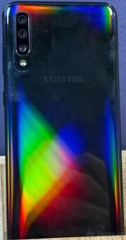 Samsung Galaxy A50 funkční lehce prasklý supr cena